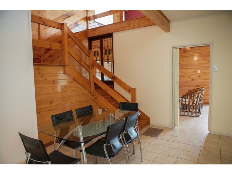 18 O’Brien Street, Granville QLD 4650