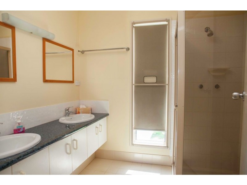 18 O’Brien Street, Granville QLD 4650