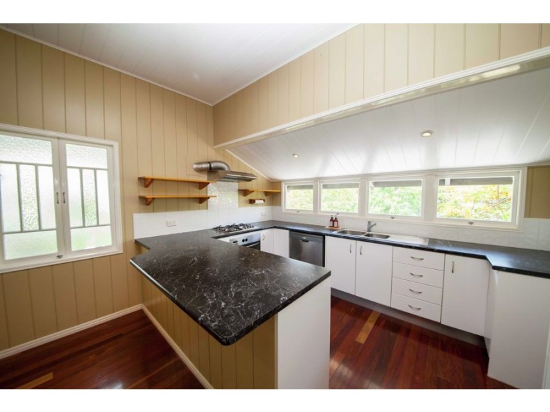 12 Park Street, Maryborough QLD 4650