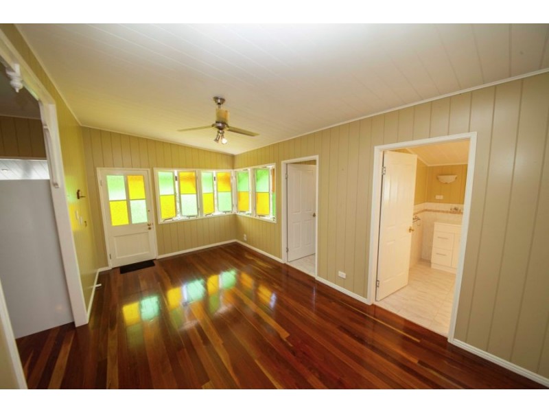 12 Park Street, Maryborough QLD 4650