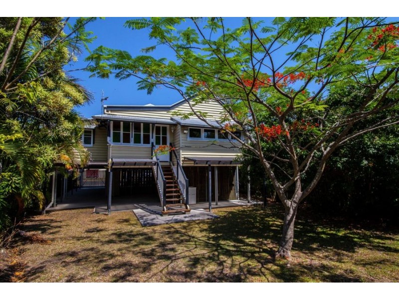 12 Park Street, Maryborough QLD 4650