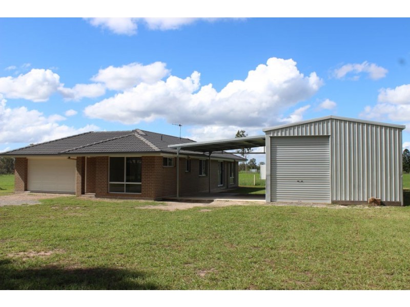 6 Boundary Road, Oakhurst QLD 4650