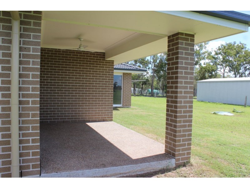 6 Boundary Road, Oakhurst QLD 4650