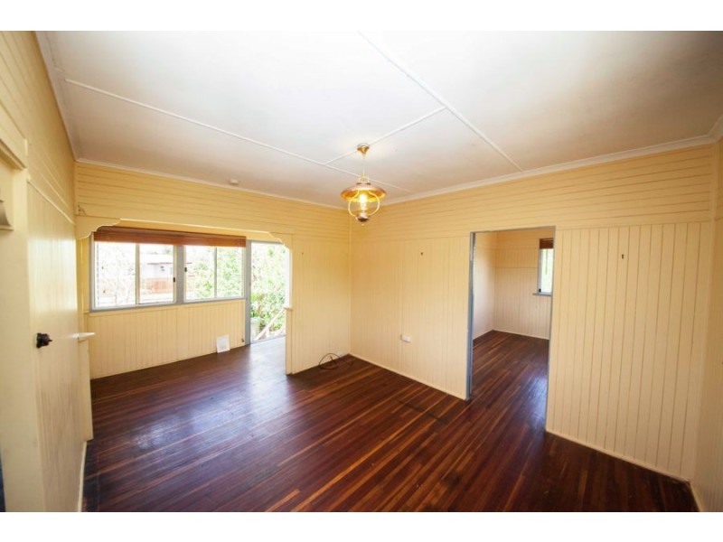 29 Pearson Street, Granville QLD 4650