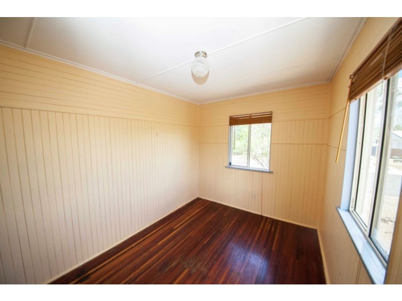 29 Pearson Street, Granville QLD 4650