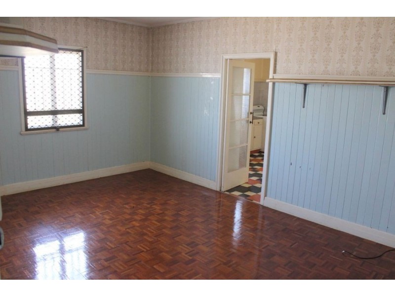 10 Robinson Street, Maryborough QLD 4650