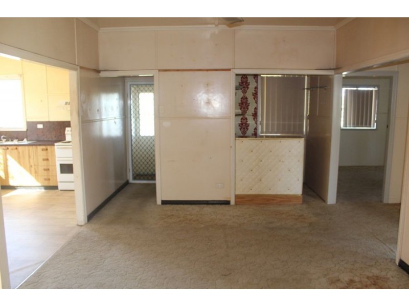 171 Cambridge Street, Granville QLD 4650