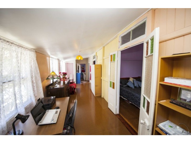 28 Dale Street, Granville QLD 4650