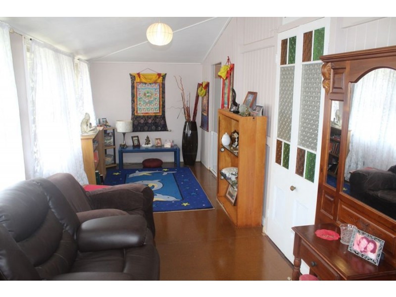 28 Dale Street, Granville QLD 4650