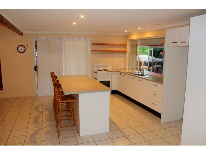 27 Ventnor Street, Maaroom QLD 4650