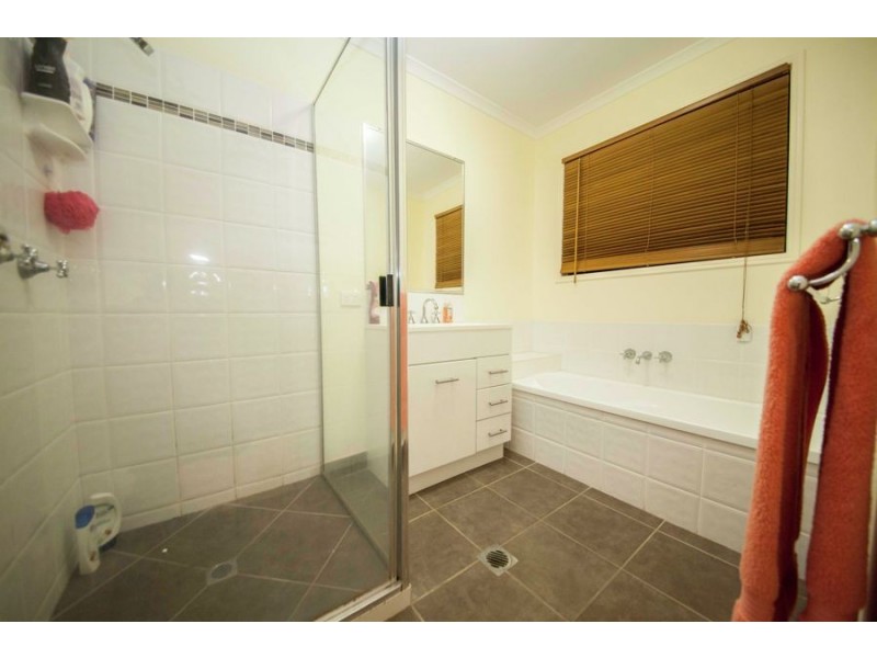 13 Cheyne Circuit, Tinana QLD 4650