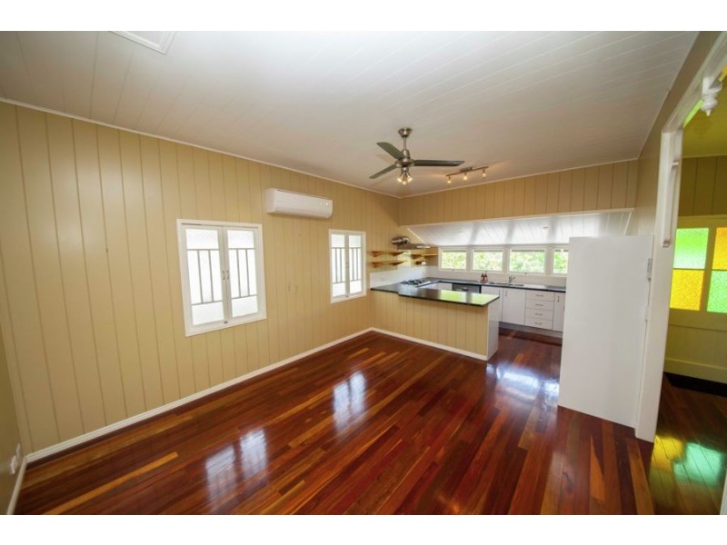 12 Park Street, Maryborough QLD 4650