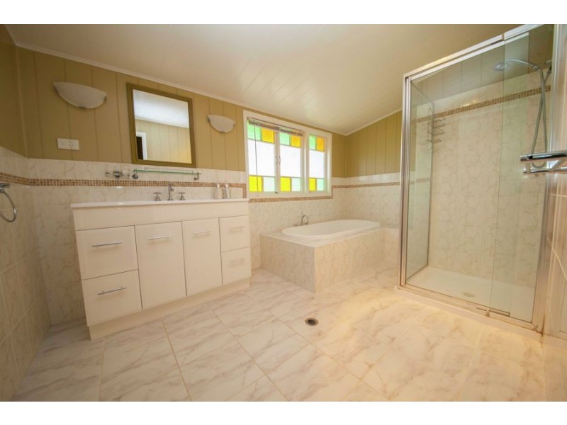 12 Park Street, Maryborough QLD 4650