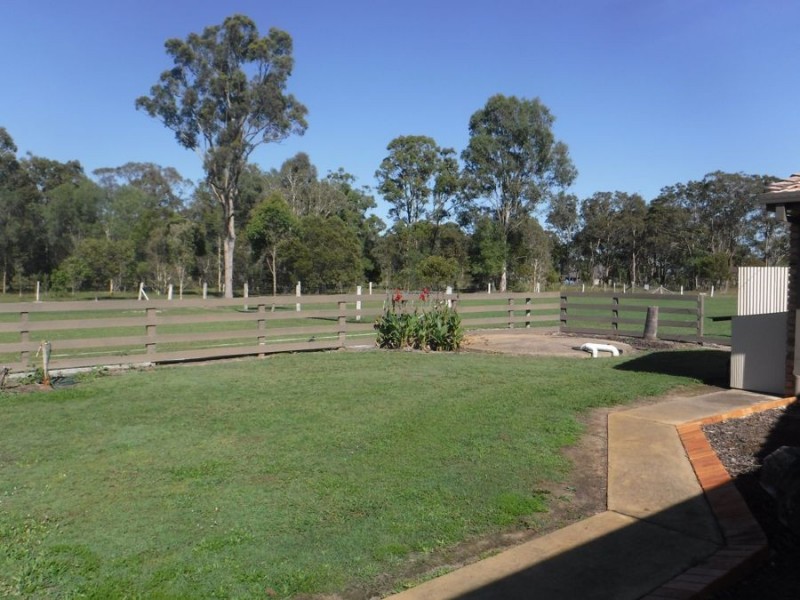 7 Sims Road, Oakhurst QLD 4650