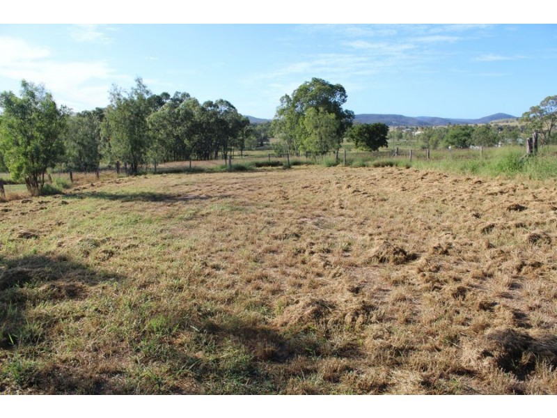 27 Bamboo Street, Gayndah QLD 4625