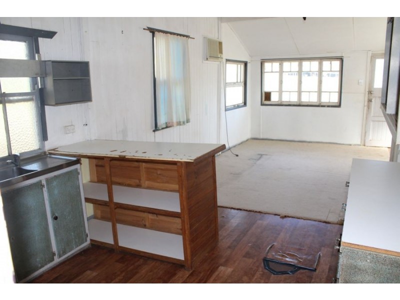 27 Bamboo Street, Gayndah QLD 4625