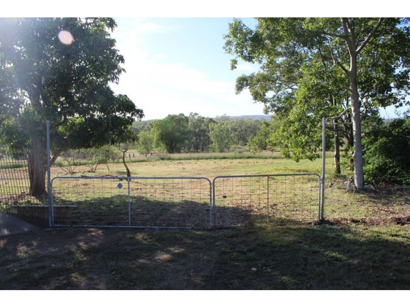 29 Bamboo Street, Gayndah QLD 4625