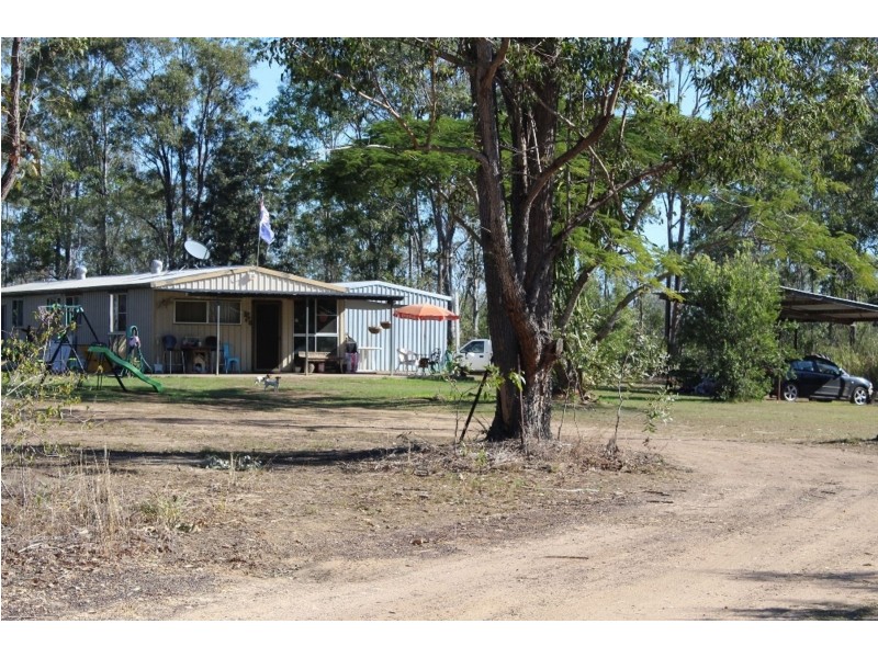 41 Petersen Road, Owanyilla QLD 4650