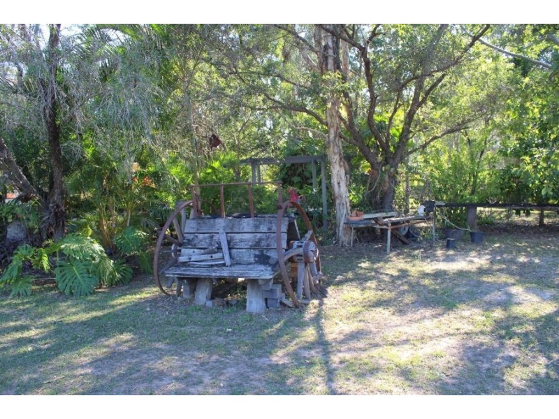 41 Petersen Road, Owanyilla QLD 4650