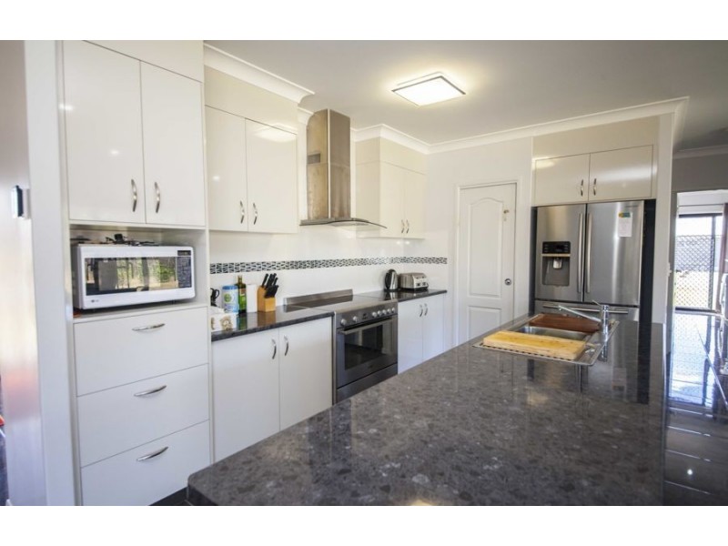 4 Timbers Reserve Drive, Oakhurst QLD 4650