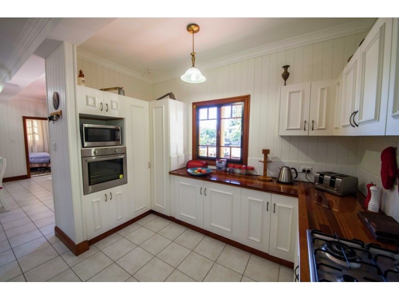 31-33 Puller Street, Granville QLD 4650