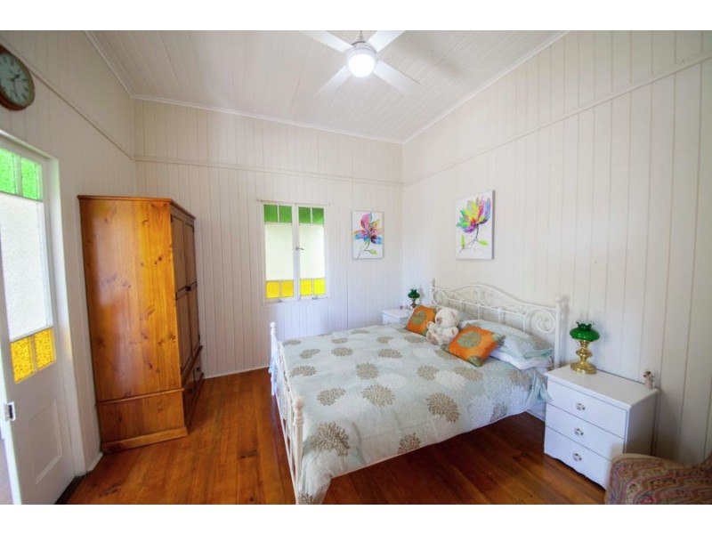 31-33 Puller Street, Granville QLD 4650