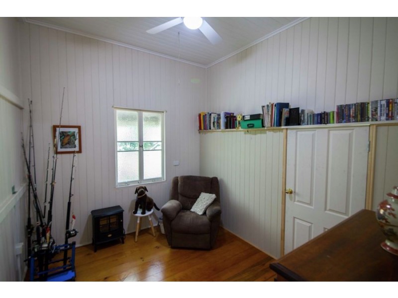 31-33 Puller Street, Granville QLD 4650