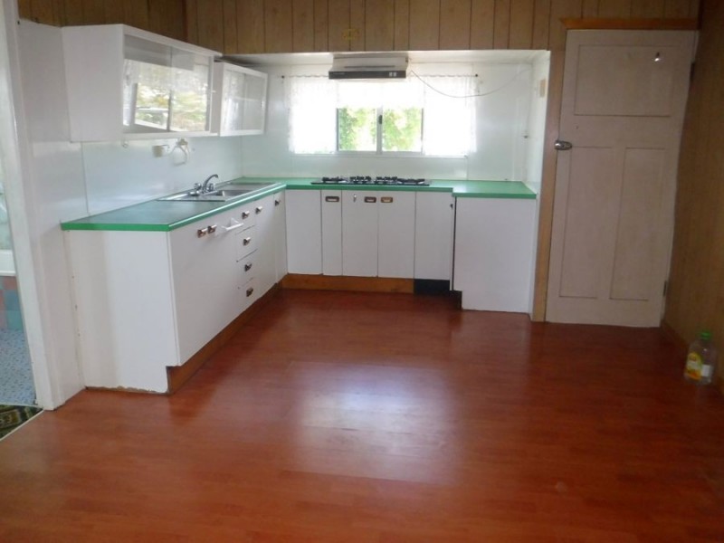 129 Cambridge Street, Granville QLD 4650