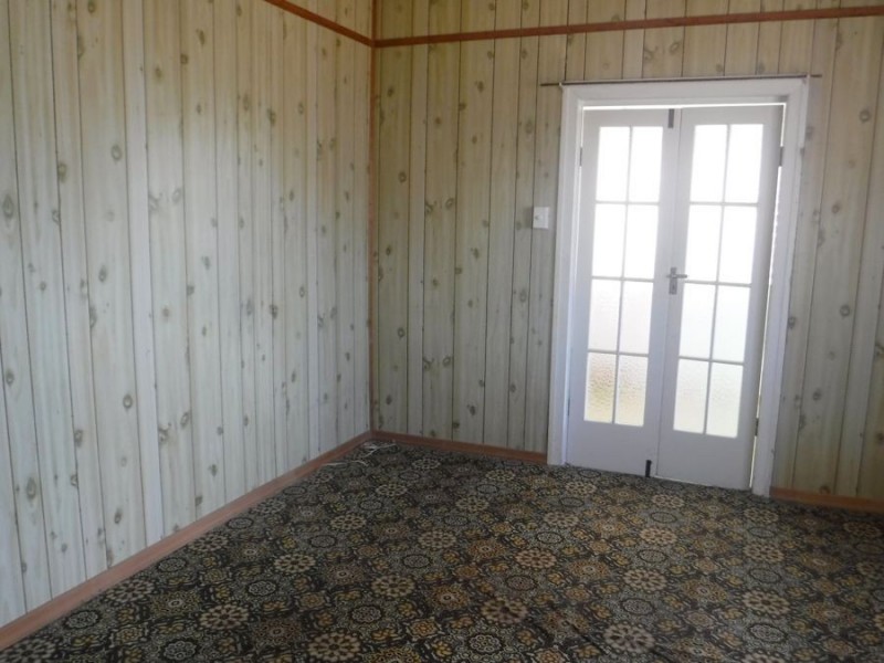 129 Cambridge Street, Granville QLD 4650