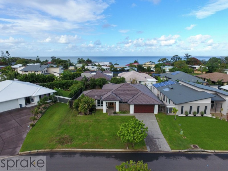 8 Dugong Avenue, Pialba QLD 4655