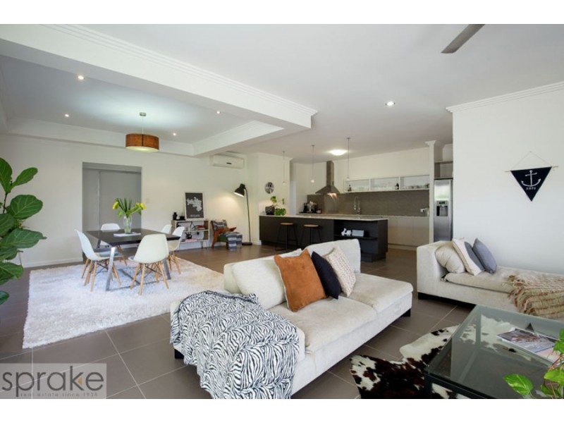 8 Dugong Avenue, Pialba QLD 4655