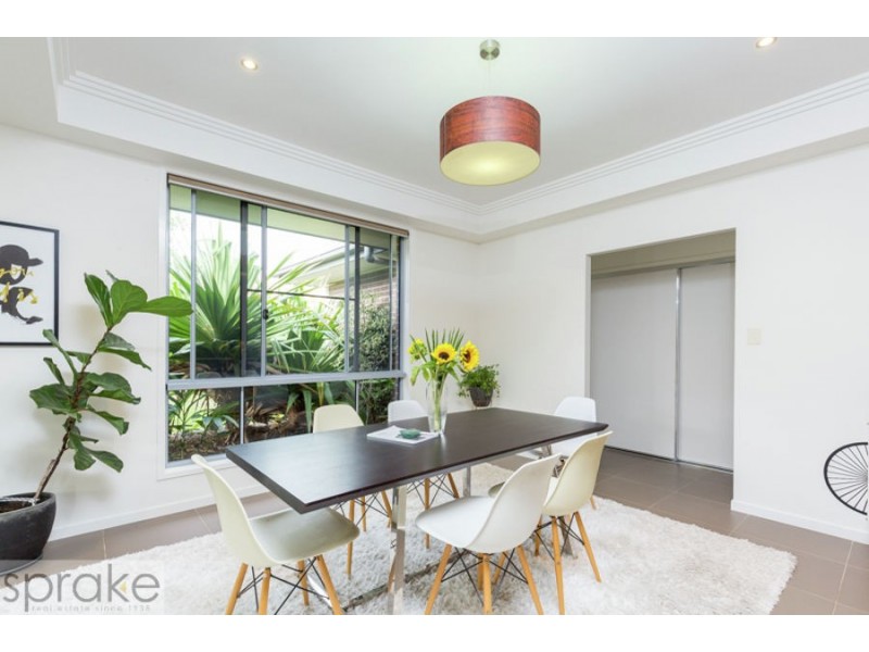 8 Dugong Avenue, Pialba QLD 4655