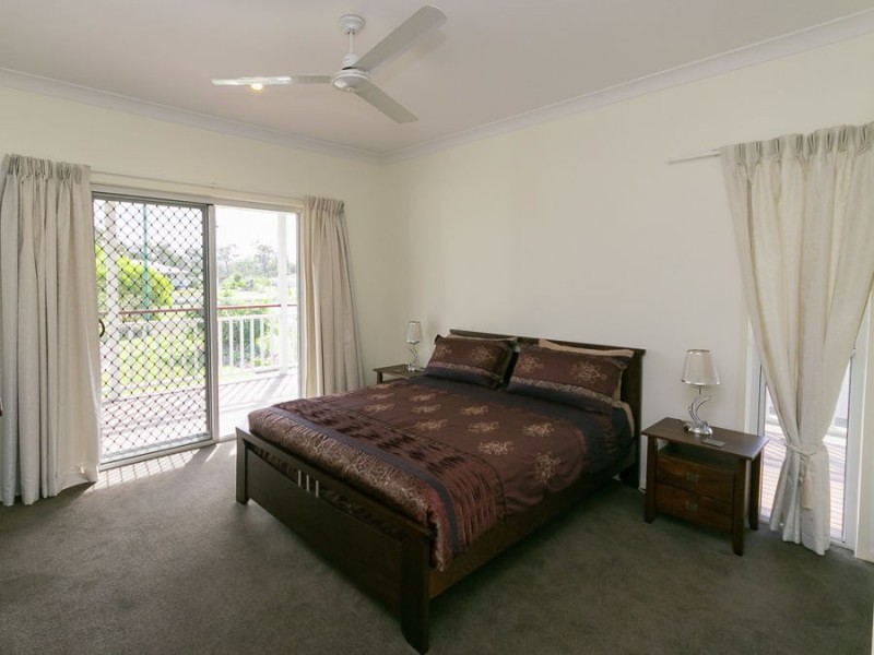 106 Woocoo Drive, Oakhurst QLD 4650