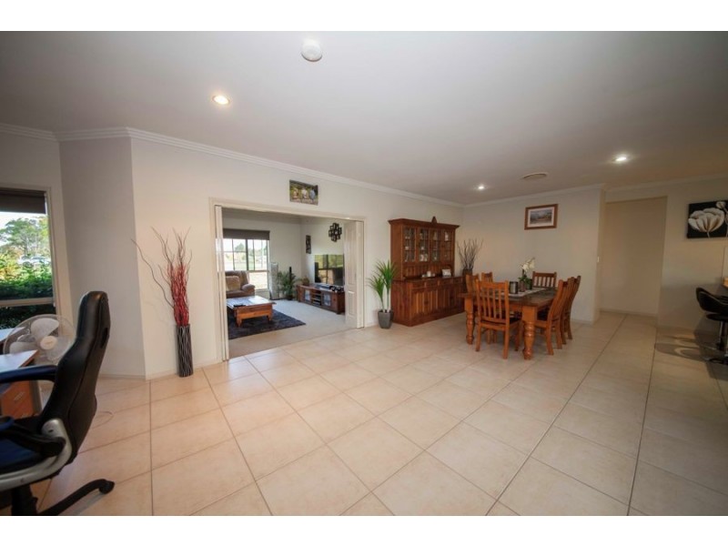 95 Charles Bruce Drive, Oakhurst QLD 4650