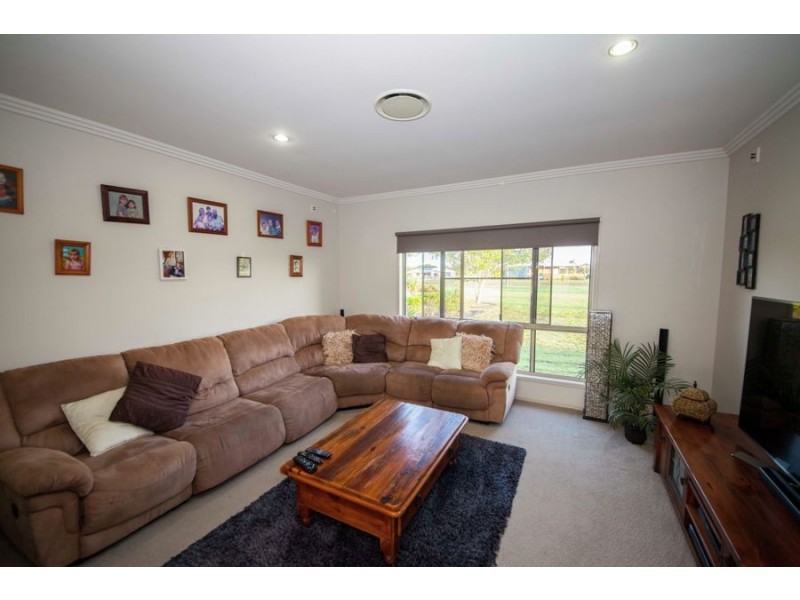 95 Charles Bruce Drive, Oakhurst QLD 4650