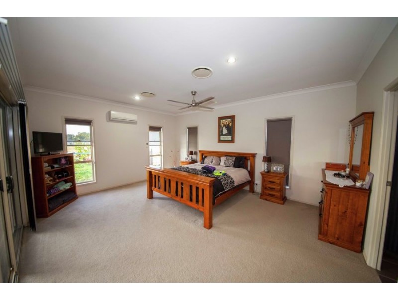 95 Charles Bruce Drive, Oakhurst QLD 4650