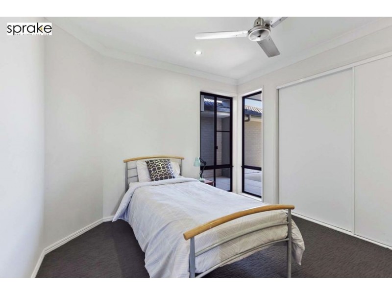 93 Dunmall Drive, Oakhurst QLD 4650