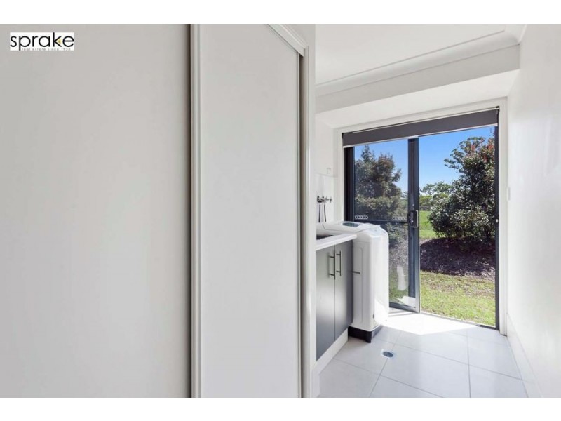 93 Dunmall Drive, Oakhurst QLD 4650