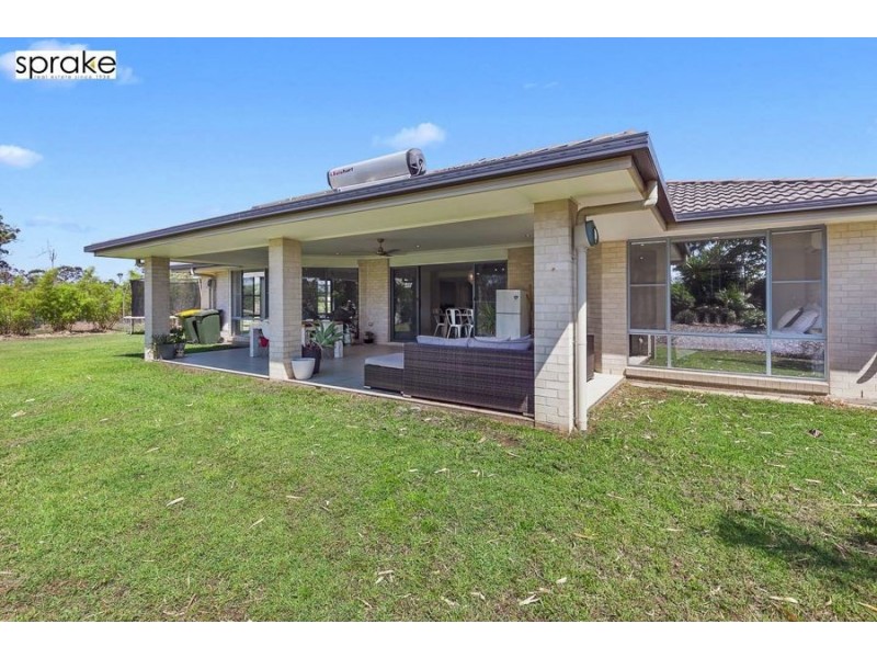 93 Dunmall Drive, Oakhurst QLD 4650