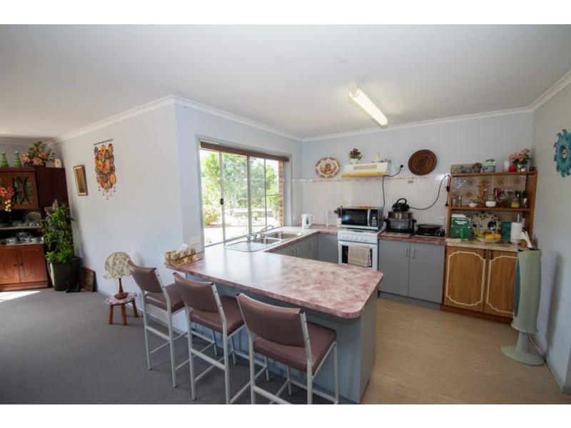 34 Amanda Avenue, Oakhurst QLD 4650