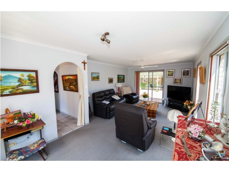 34 Amanda Avenue, Oakhurst QLD 4650