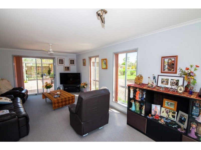 34 Amanda Avenue, Oakhurst QLD 4650