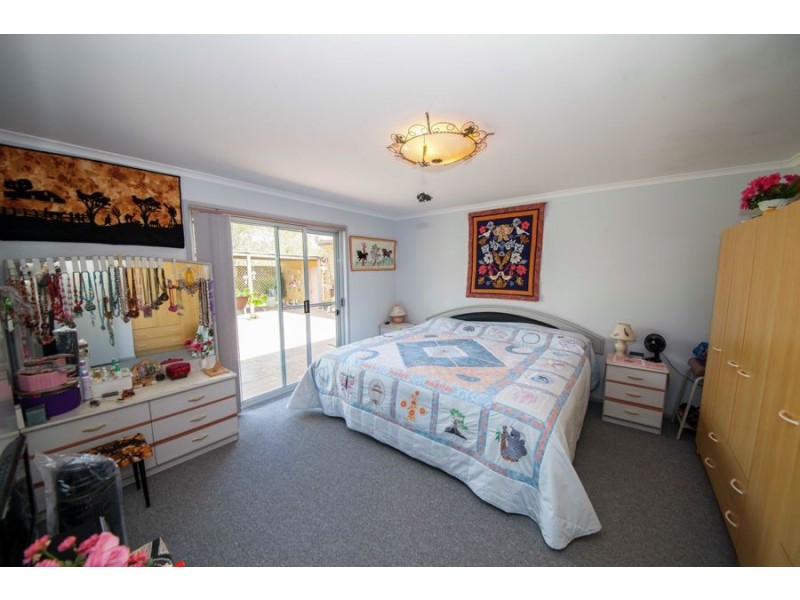 34 Amanda Avenue, Oakhurst QLD 4650