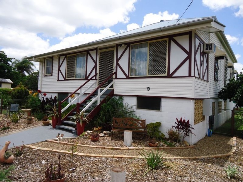 10 Hawthorne Street, Maryborough QLD 4650