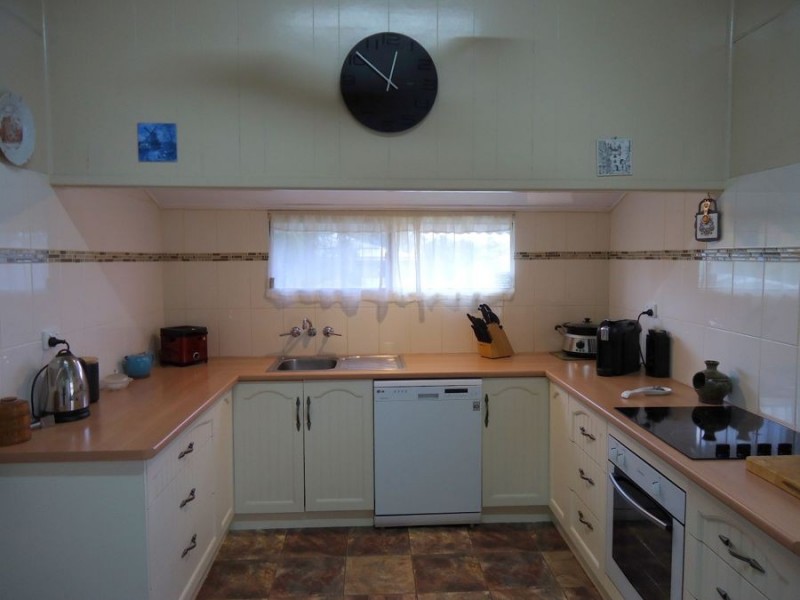 10 Hawthorne Street, Maryborough QLD 4650