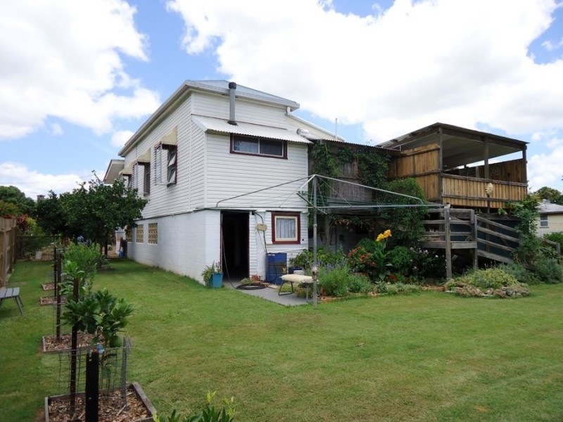 10 Hawthorne Street, Maryborough QLD 4650