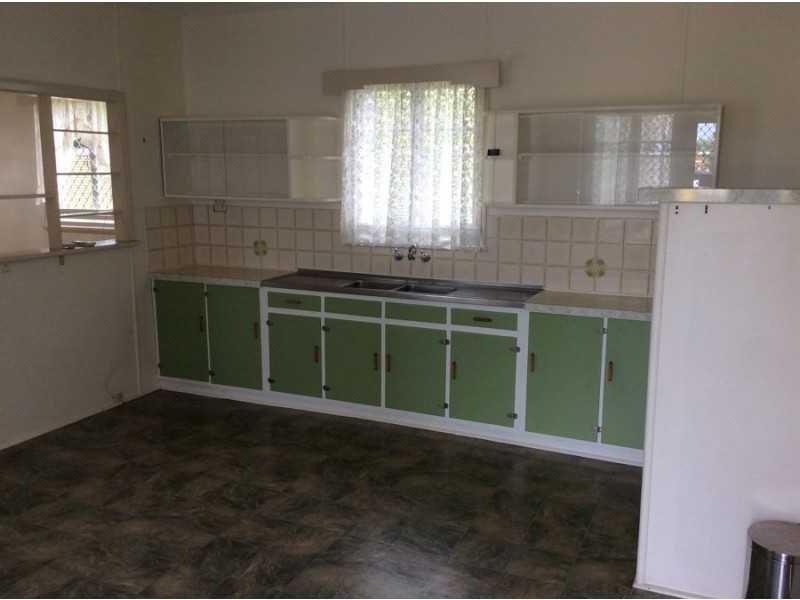 1 Andrew Street, Pialba QLD 4655