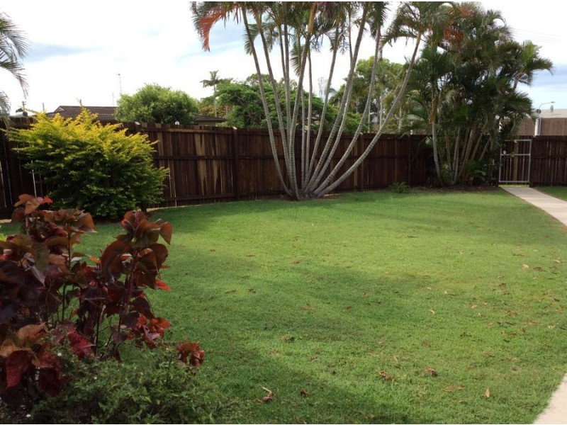 1 Andrew Street, Pialba QLD 4655