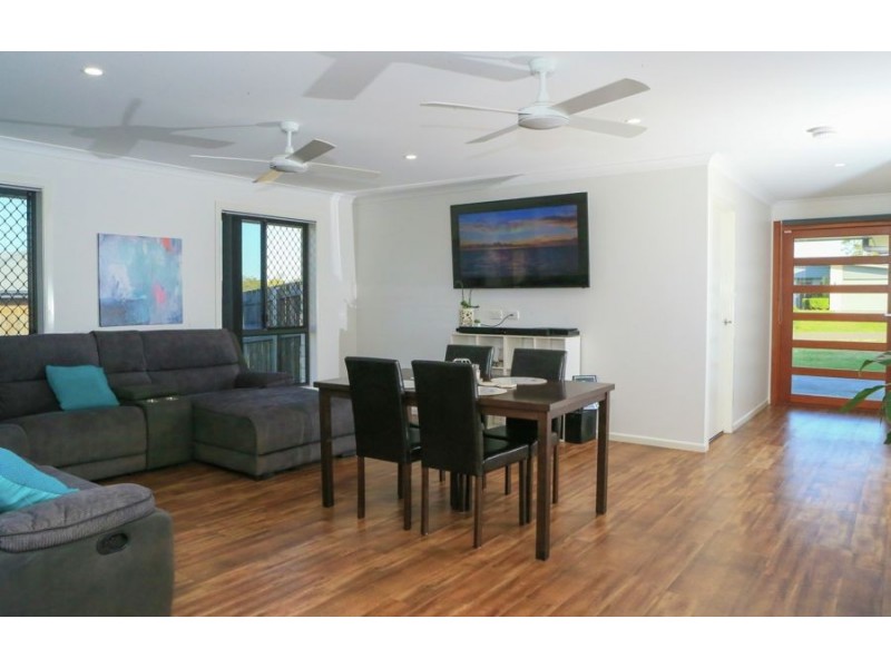 10 Kingfisher Drive, Oakhurst QLD 4650