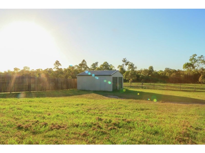 10 Kingfisher Drive, Oakhurst QLD 4650